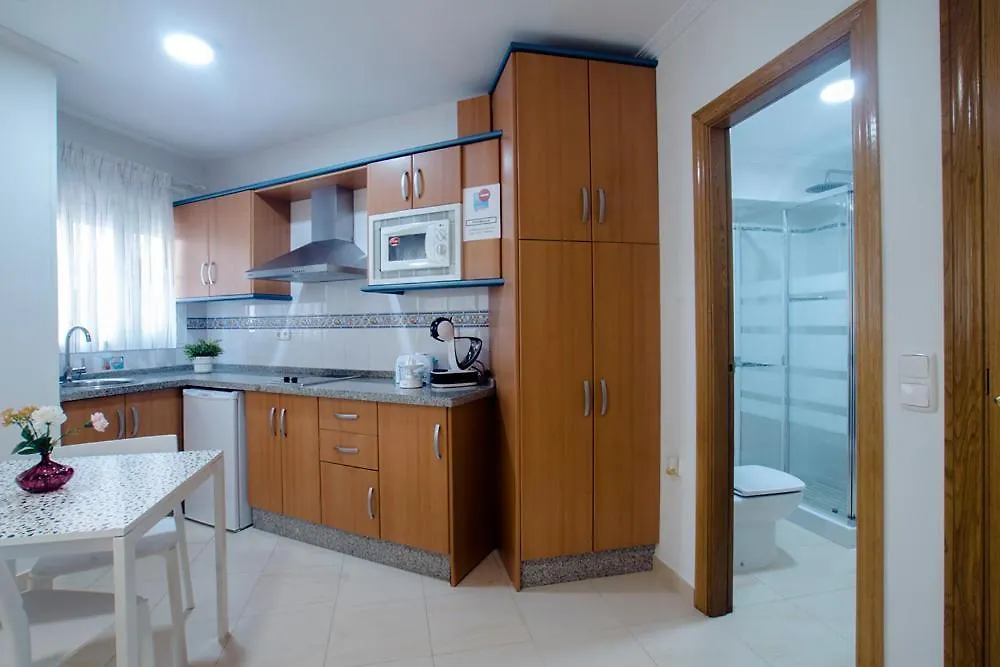Apartamentos Amat - Only Adult - Playa El Bajondillo Torremolinos 0*,  Spagna