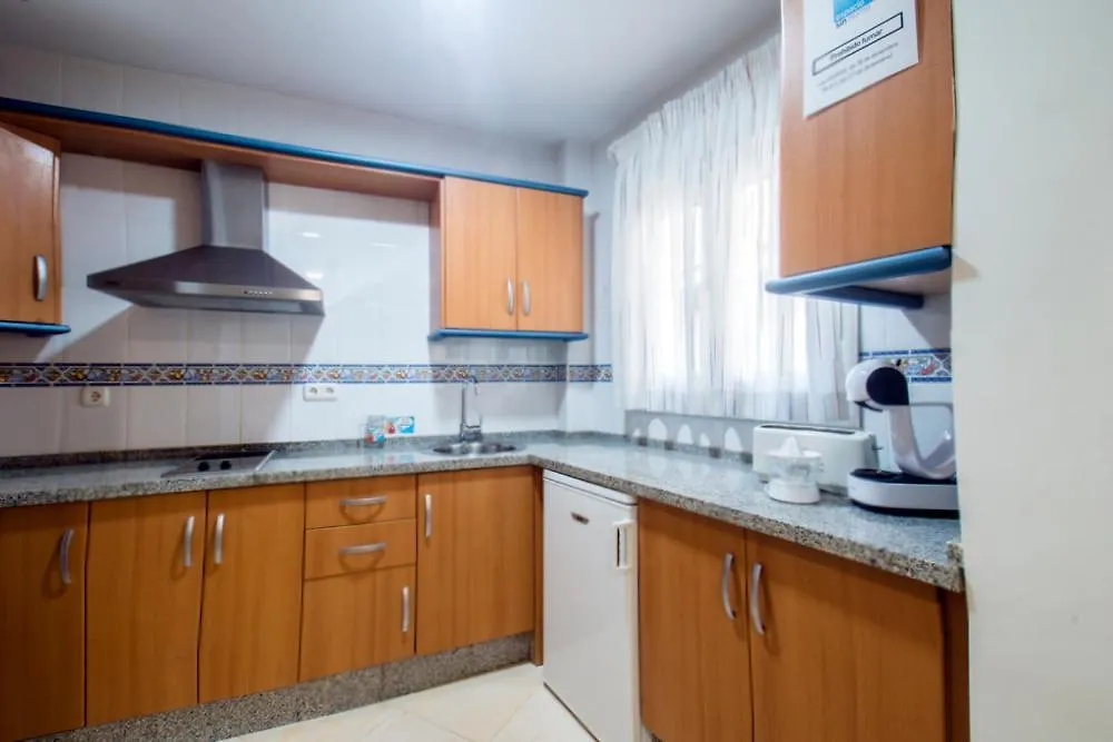 Apartamentos Amat - Only Adult - Playa El Bajondillo Torremolinos